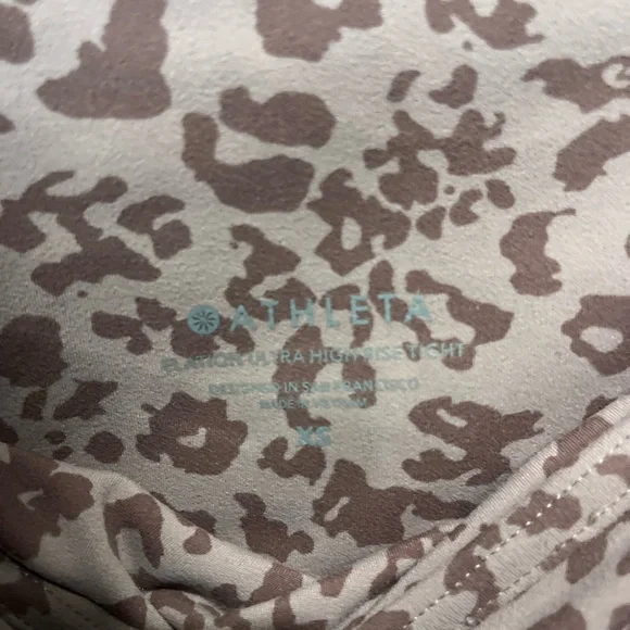 Athleta Elation High Rise | pink leopard print | size xs - Picture 5 of 6